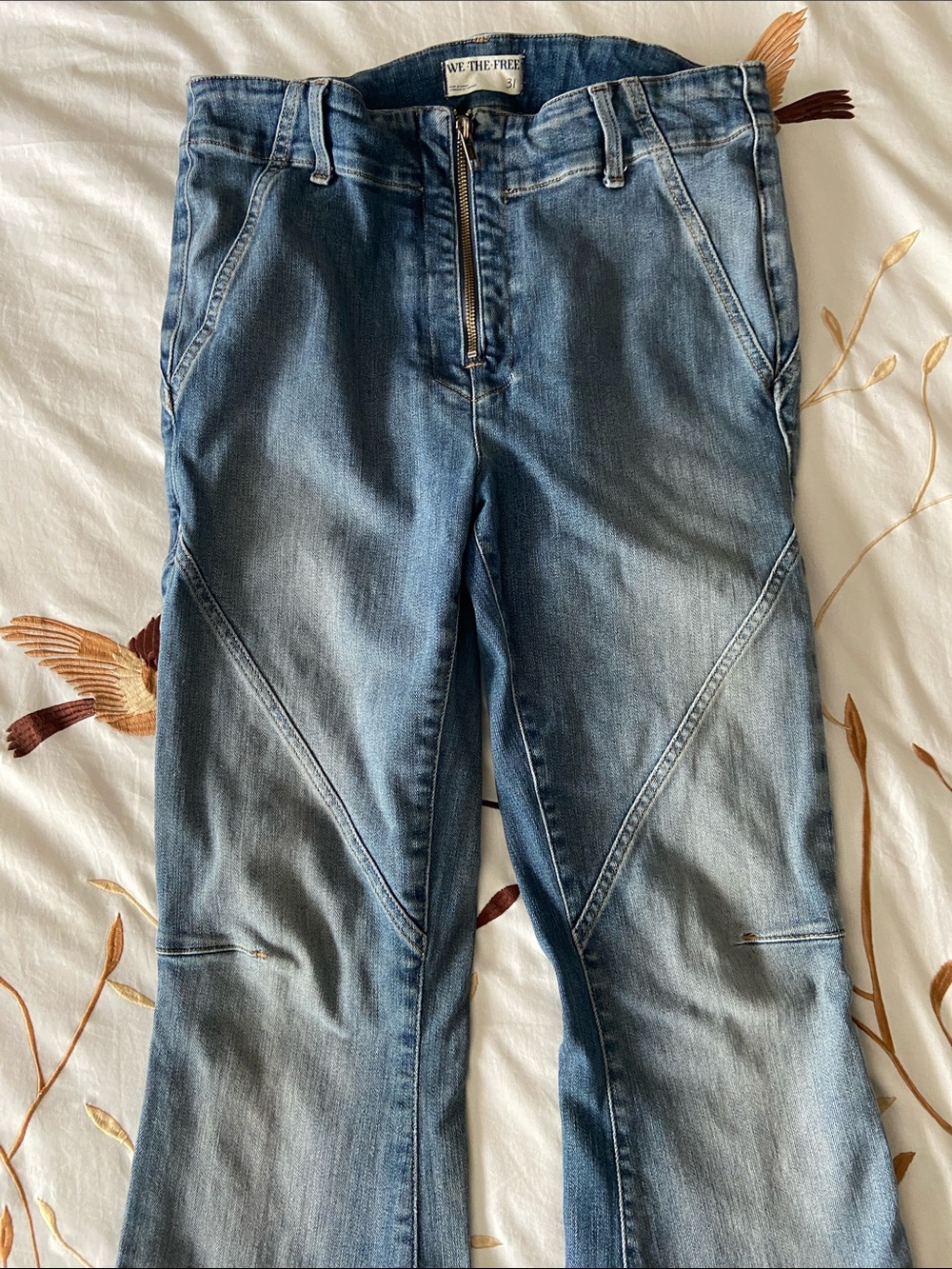We the Free High Rise Flare Light Jeans 31 GUC - Picture 2 of 6